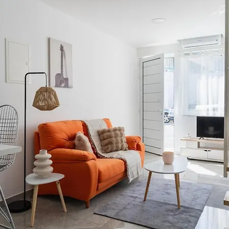 Tangerine Modern 1-br In شقة *