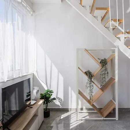 Apartment Tangerine Modern 1-br In Larnaca