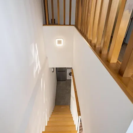 Tangerine Modern 1-br In Lárnaca