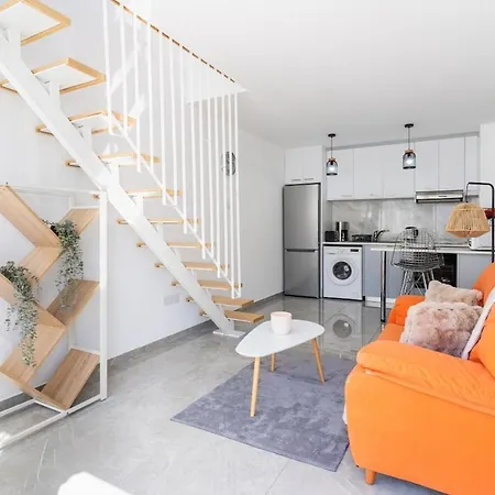 Tangerine Modern 1-br In * Λάρνακα
