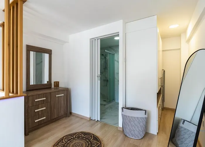 Tangerine Modern 1-br In Λάρνακα